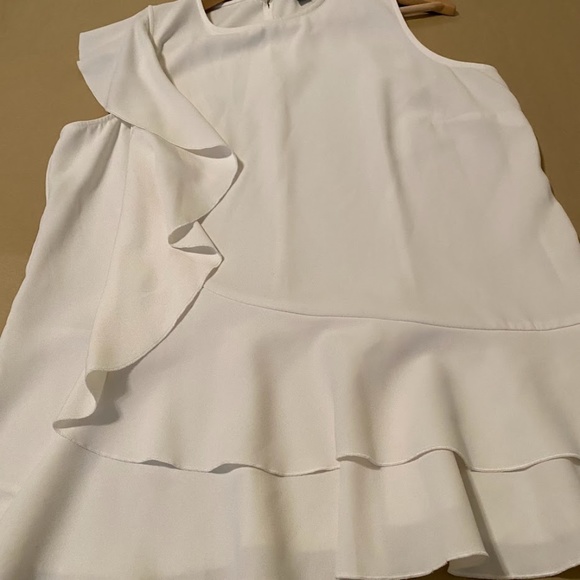 💙 4 for $40 💙 Ann Taylor White Sleeveless Blouse - Picture 5 of 8